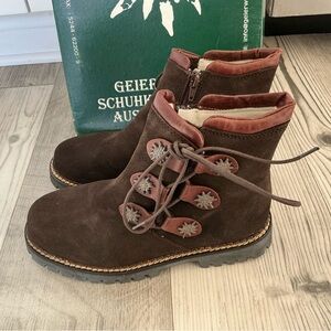 Vintage Geier Wally Austria brown suede ankle hiking boots lug sole moto boot 39